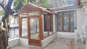 Bina Giriş Kapısı